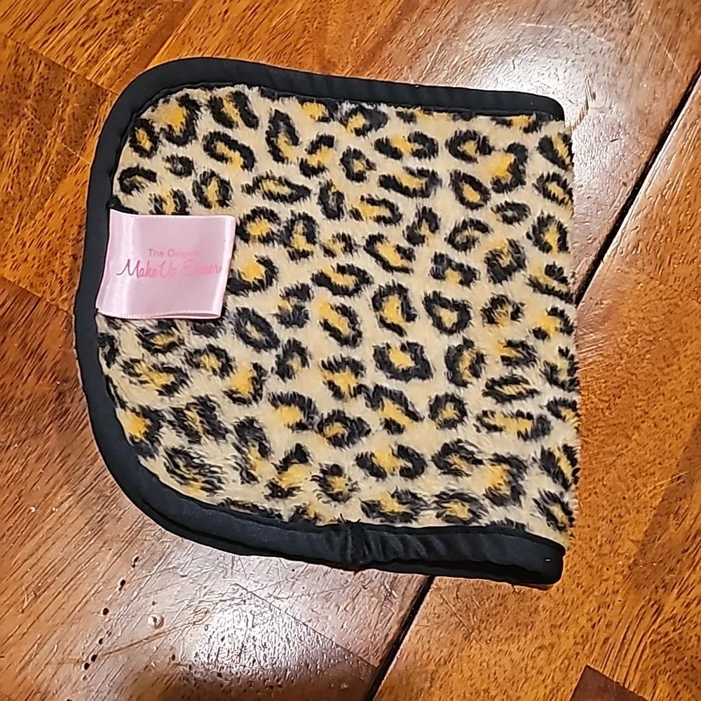 Makeup Eraser-Leopard Print